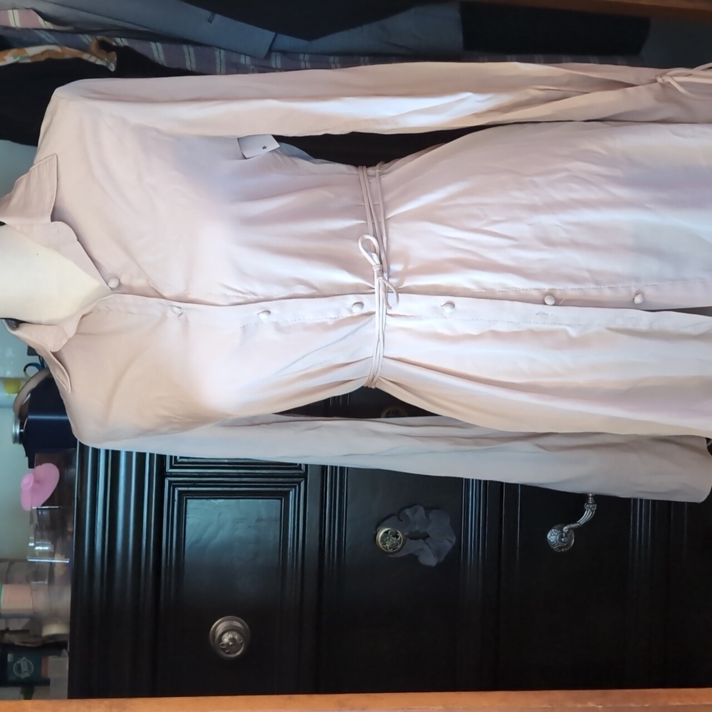 White collar button up dress